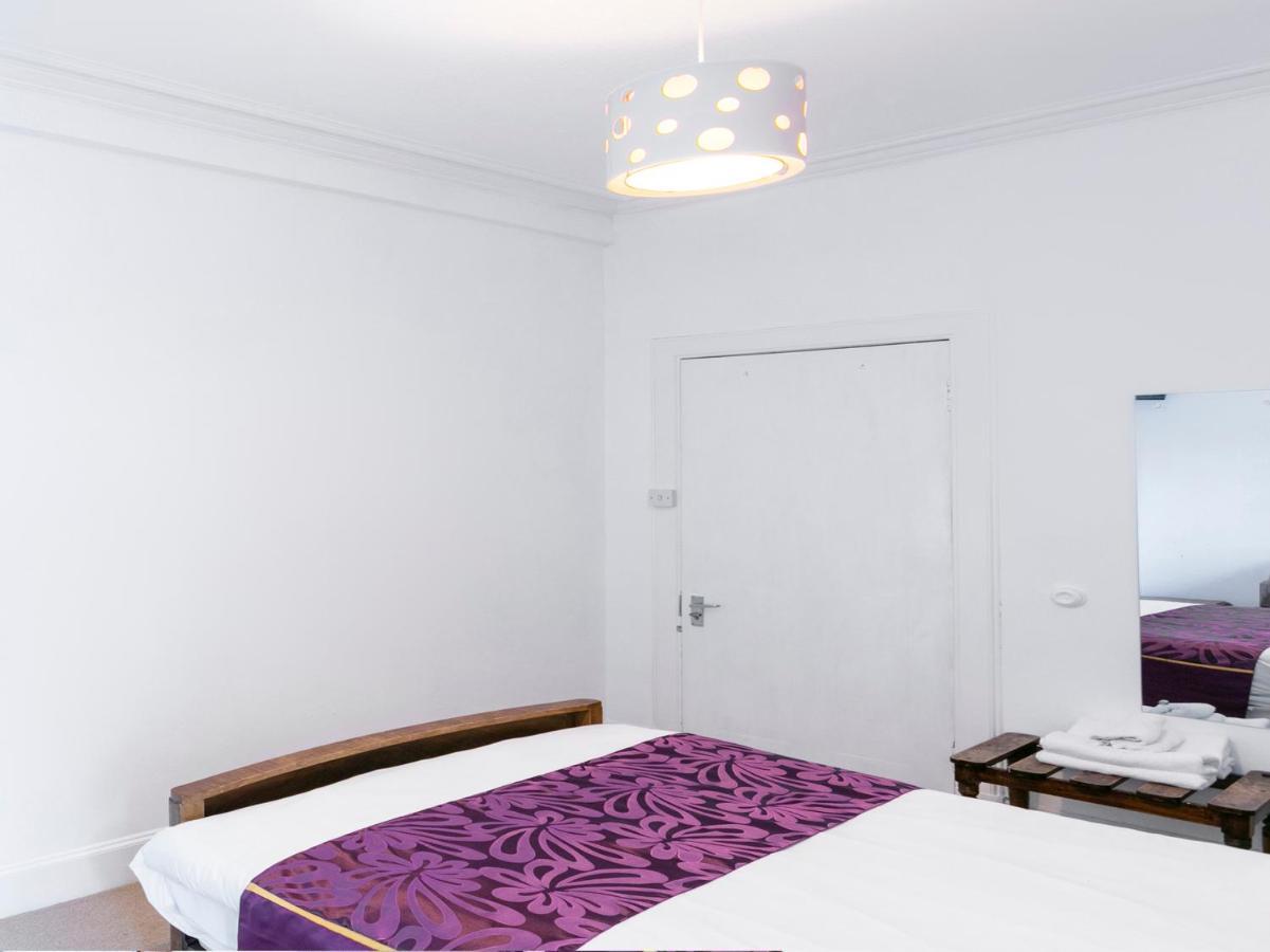 Oyo Lochinvar Hotel Glasgow Buitenkant foto
