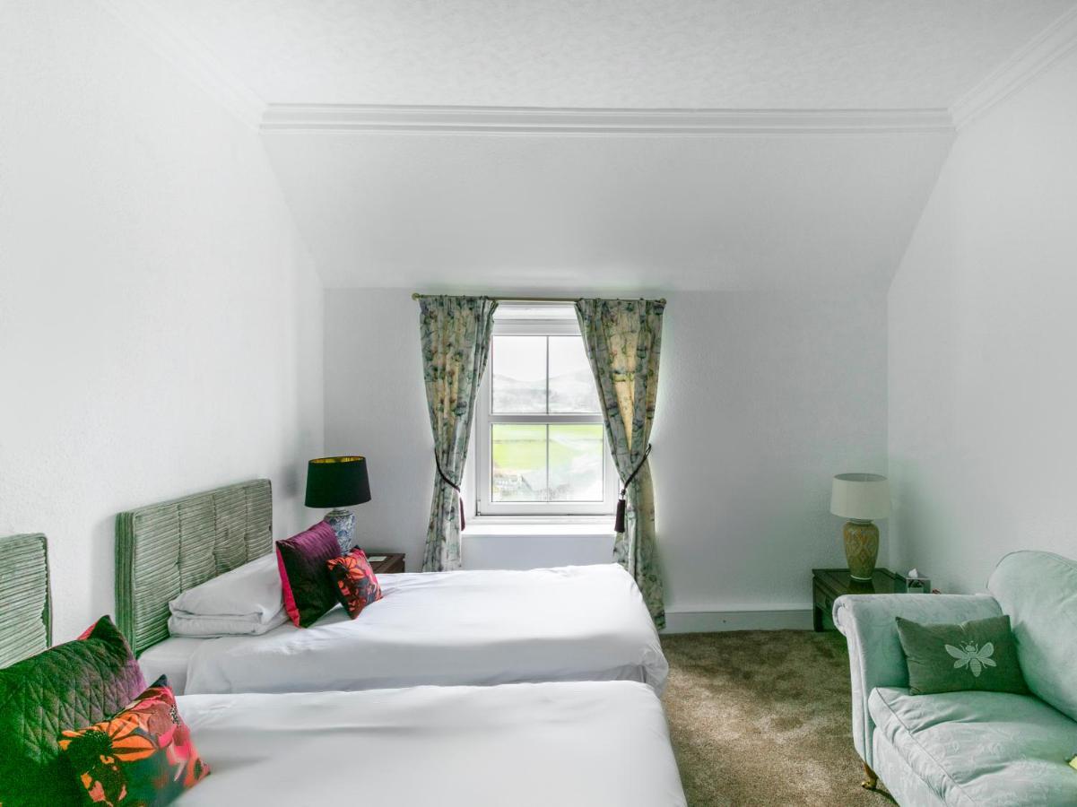 Oyo Lochinvar Hotel Glasgow Buitenkant foto